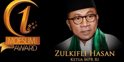 DEMOCRACY AWARD: Ketua MPR RI, Zulkifli Hasan