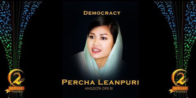 DEMOCRACY AWARD: ANGGOTA DPR RI, PERCHA LEANPURI