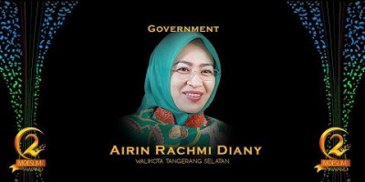 GOVERNMENT AWARD: WALIKOTA TANGERANG SELATAN, AIRIN RACHMI