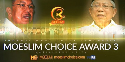 MOESLIM CHOICE AWARD KATEGORI LIFETIME ACHIEVEMENT